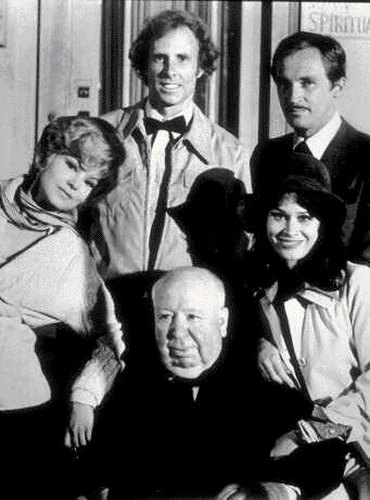 76_Hitchcock, Harris, Dern, Devane, Black